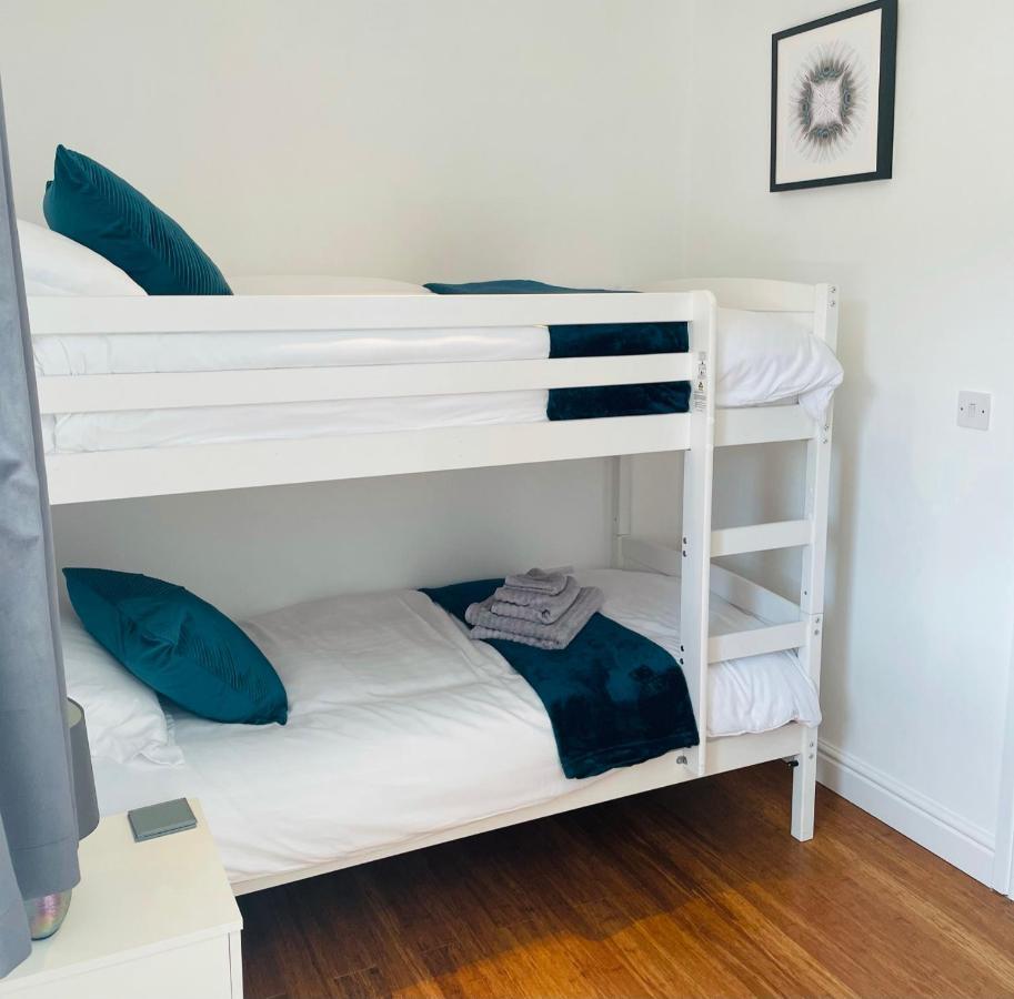 Sunny Corner, Padstow. Spacious 3 Bedrooms, 2.5 Bathrooms, Parking, Garden. 외부 사진