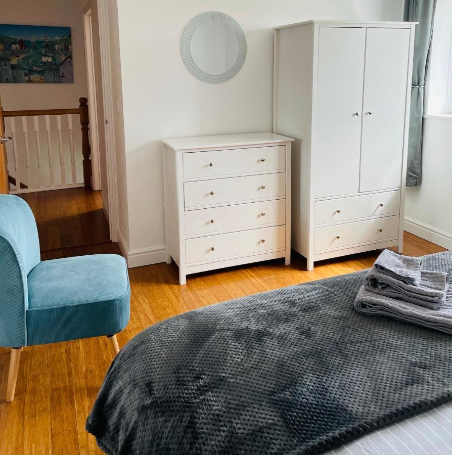 Sunny Corner, Padstow. Spacious 3 Bedrooms, 2.5 Bathrooms, Parking, Garden. 외부 사진